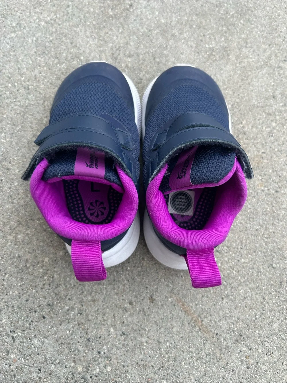 NIKE size 4C Kids Navy and Purple Hook-and-Loop Athletic Shoes